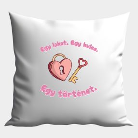 Egy lakat. Egy kulcs. Egy történet. párna