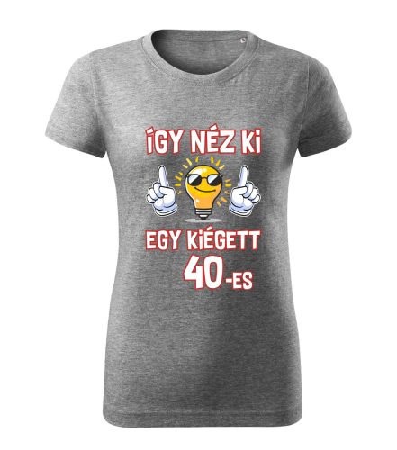 Így néz ki egy kiégett 40-es női póló