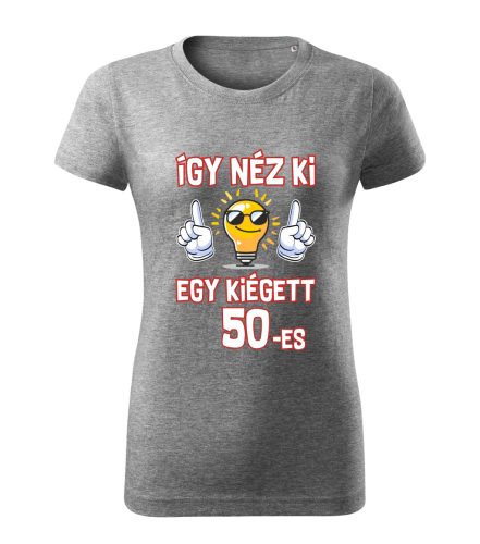Így néz ki egy kiégett 50-es női póló
